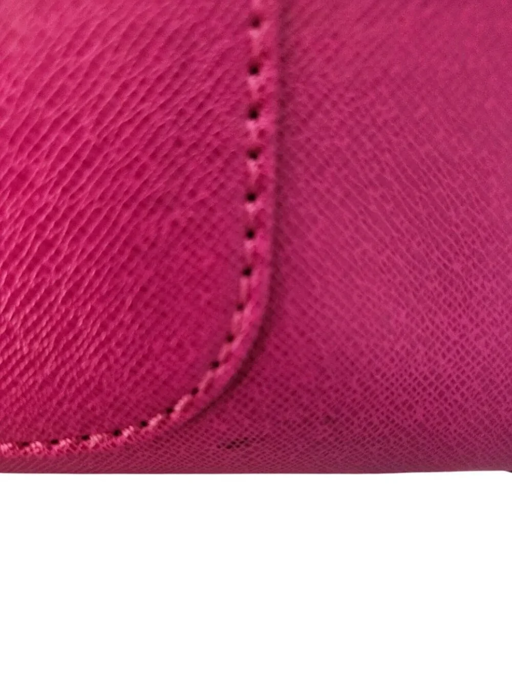 Isaac Mizrahi The Valerie Collection Fushia/Pink Zip Around Clutch
